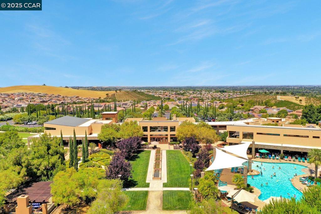 TRILOGY VINEYARDS - Residential