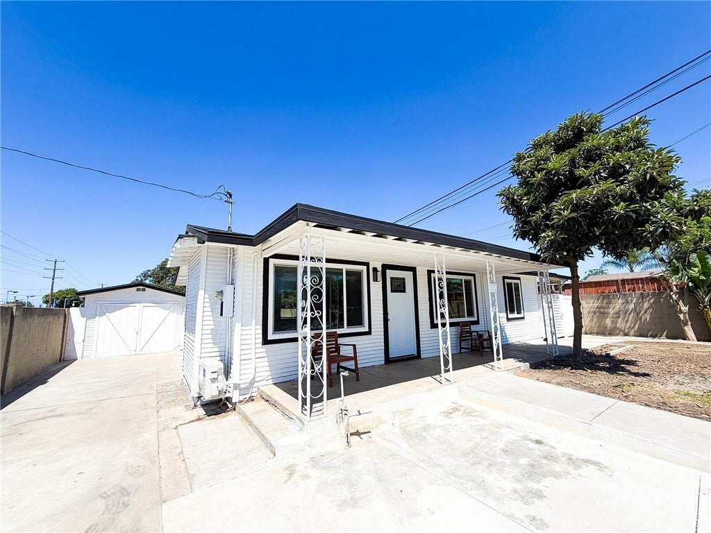 110 N Western Ave, Santa Ana CA 92703