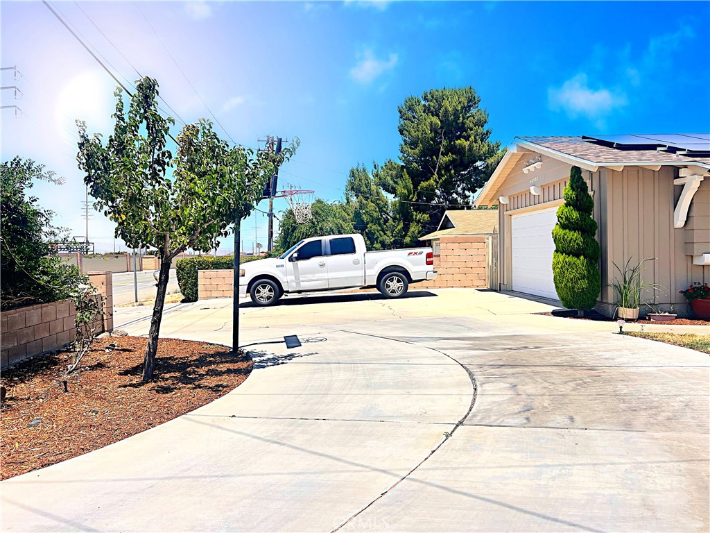 Properties 4 42722 55th Street W
