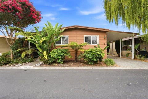 Photo of 108 Quail Hollow Drive #108, San Jose, CA 95128 (MLS # ML82059869)
