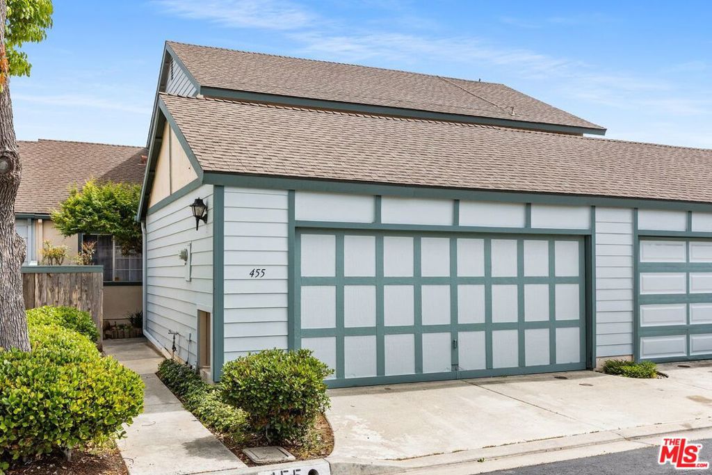 455 Bancroft Gln