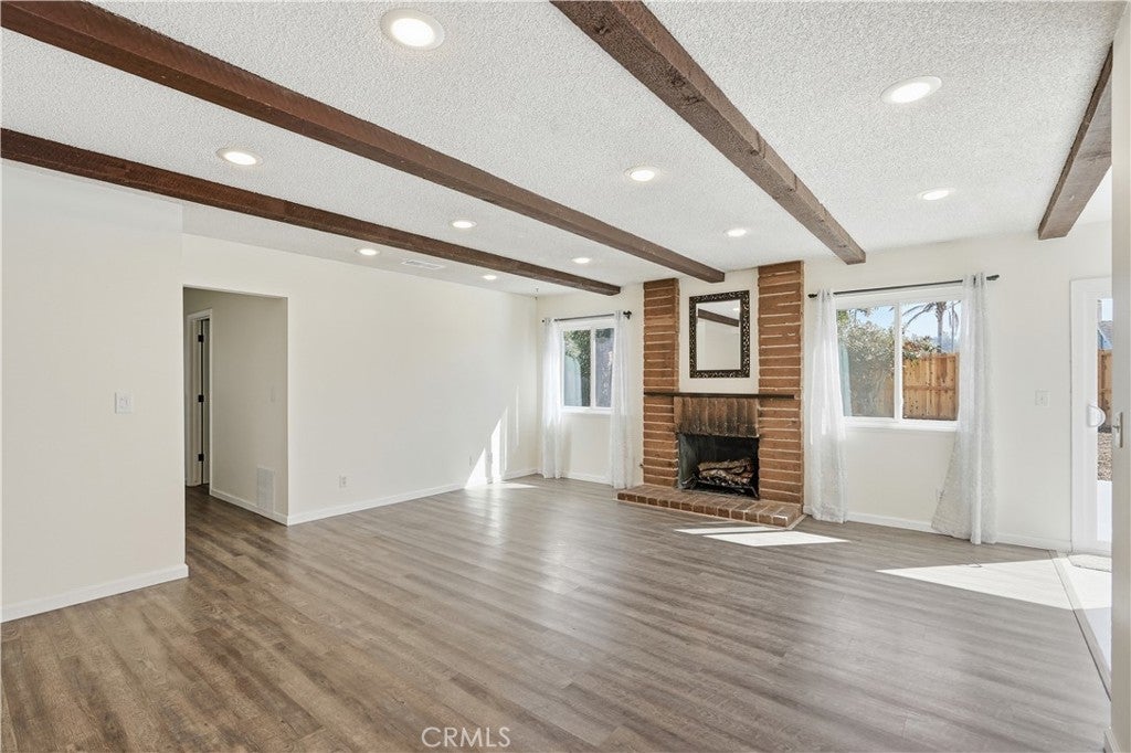 450 Mountain View