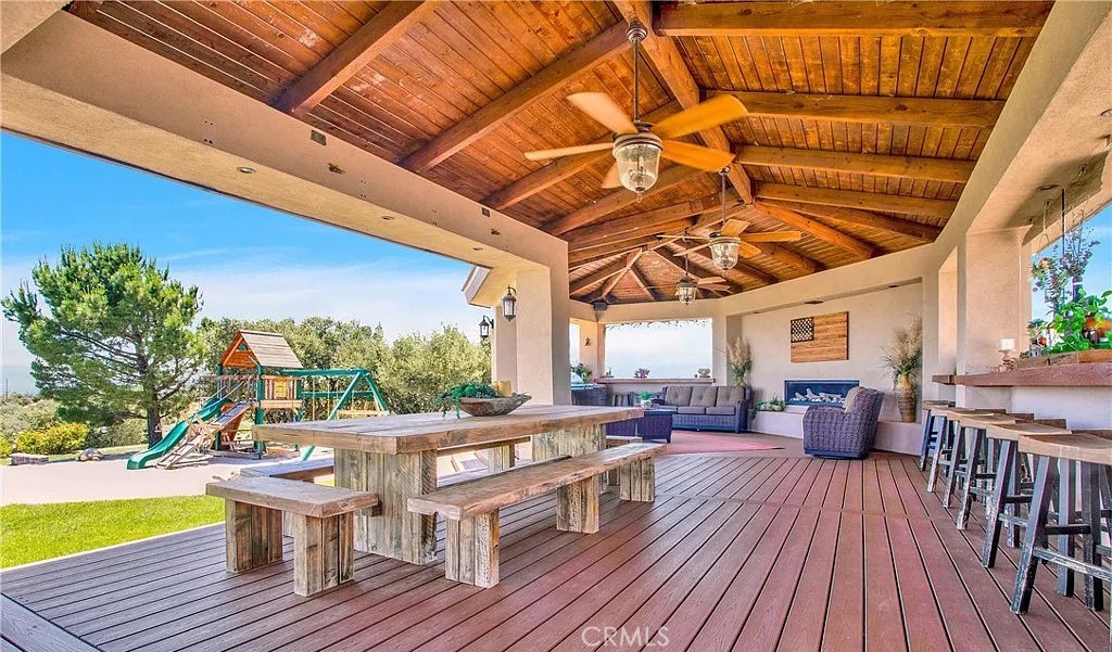 8686 Capelin Road
