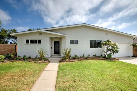 2376 Stanbridge Avenue Long Beach CA 90815