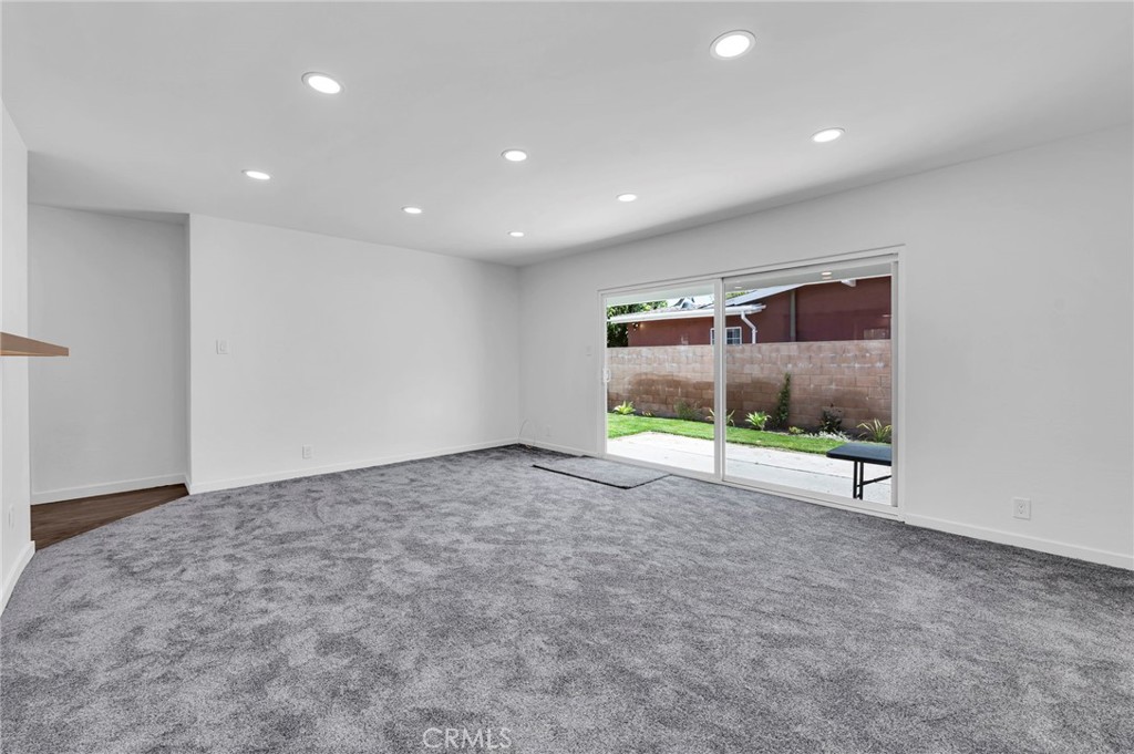 2376 Stanbridge Avenue