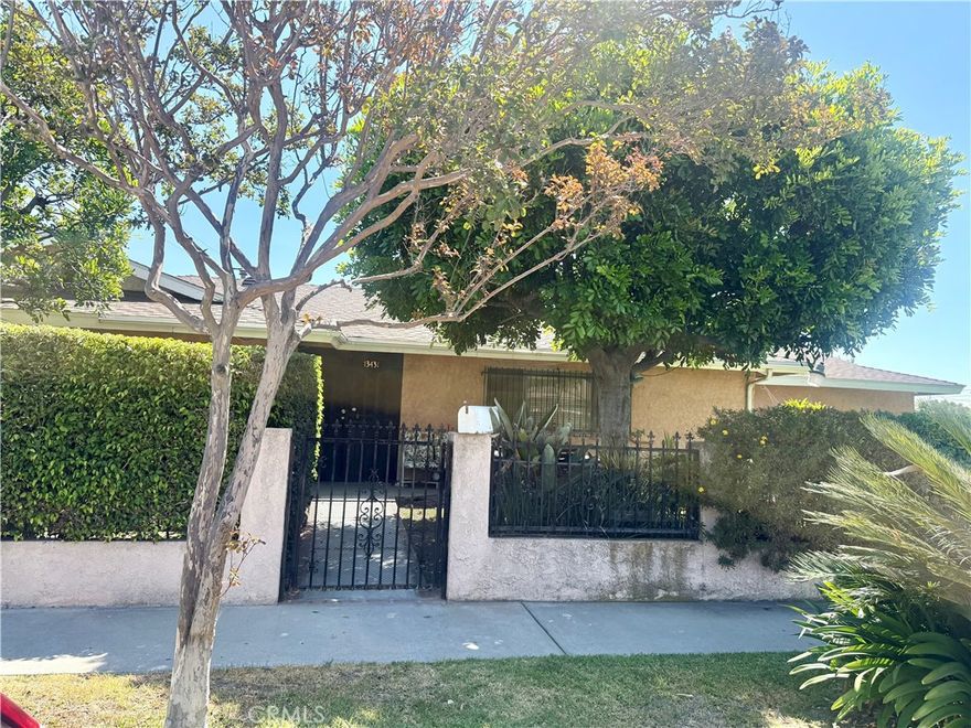 DON'T MISS OUT ON THIS EXCELLENT OPPORTUNITY! THIS 1,771 SQUARE FOOT HOME WITH 3 BEDROOMS AND 2 BATHROOMS IS PERFECT FOR FAMILY GATHERINGS AND HEARTFELT MEMORIES. CLOSE TO PUBLIC TRANSPORTATION, SHOPS, FREEWAY AND GREAT SCHOOLS. VERY NICE COMMUNITY TO SETTLE DOWN IN, WITH GROWING PROPERTY VALUES BALDWIN PARK IS A VERY DESIRABLE AREA.