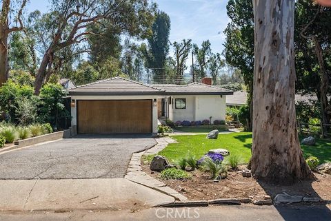 Photo of 3136 Via La Selva, Palos Verdes Estates, CA 90274 (MLS # SB26046937)