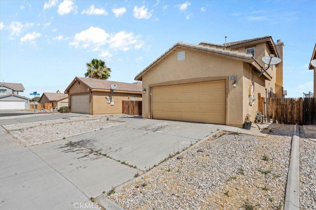 13736 Sunshine Terrace