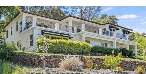 Photo of 3217 Shallow Springs Ter, Chico, CA 95928 (MLS # SN26083066)