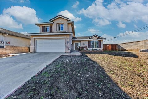 Photo of 34711 Sunlight Dr, Yucaipa, CA 92399 (MLS # IG26037036)