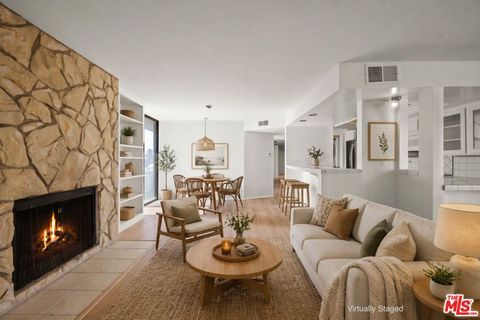 Photo of 15480 Antioch Street #306, Pacific Palisades, CA 90272 (MLS # 26777677)