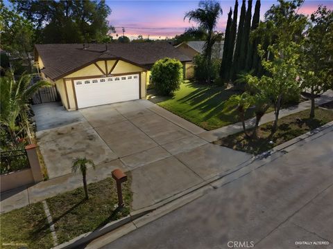Photo of 17465 Ramona Ave, Fontana, CA 92336 (MLS # IV26075122)