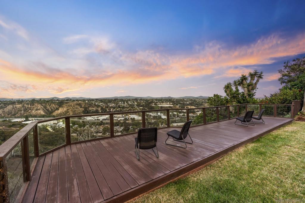 5777 Desert View