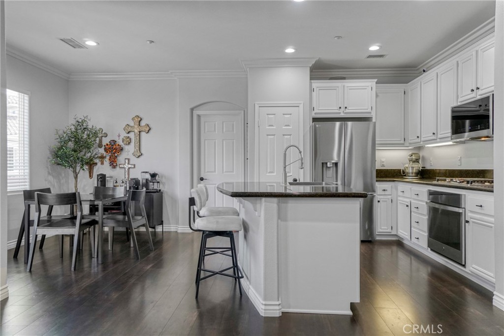 3393 Shadetree Way