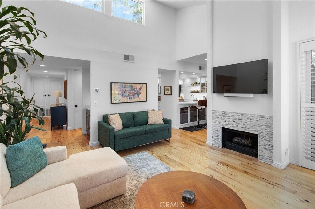 Photo of 17711 Margate #313, Encino, CA 91316 (MLS # SR26031866)