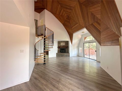 Photo of 1521 Zermatt Dr, Pine Mountain Club, CA 93222 (MLS # SR26073854)