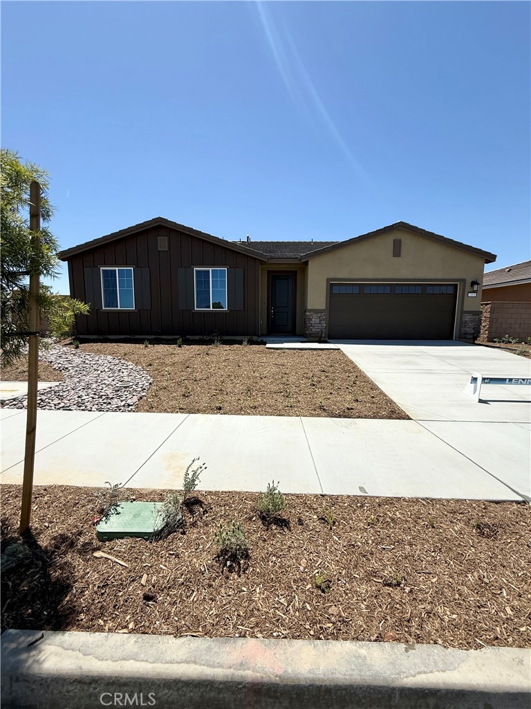 Single story Brand new house with 4 bedrooms and 2 bathrooms. Built 2025. With Big quartz island and all white cabinets.Home with Solar, and q=with back up Tesla Battery. Big Backyard. Located in a corner lot. No neighbors infant with good mountain view. Close to 215 and 15 Freeway.