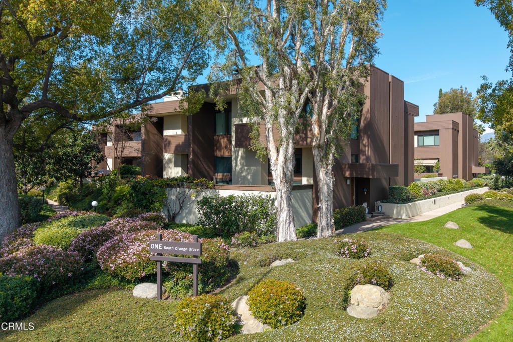 Photo of 1 S Orange Grove Boulevard #1, Pasadena, CA 91105 (MLS # P1-26083)