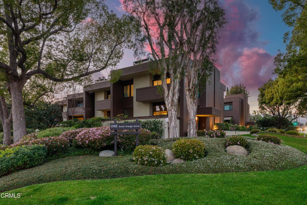 Photo of 1 S Orange Grove Boulevard #1, Pasadena, CA 91105 (MLS # P1-26083)