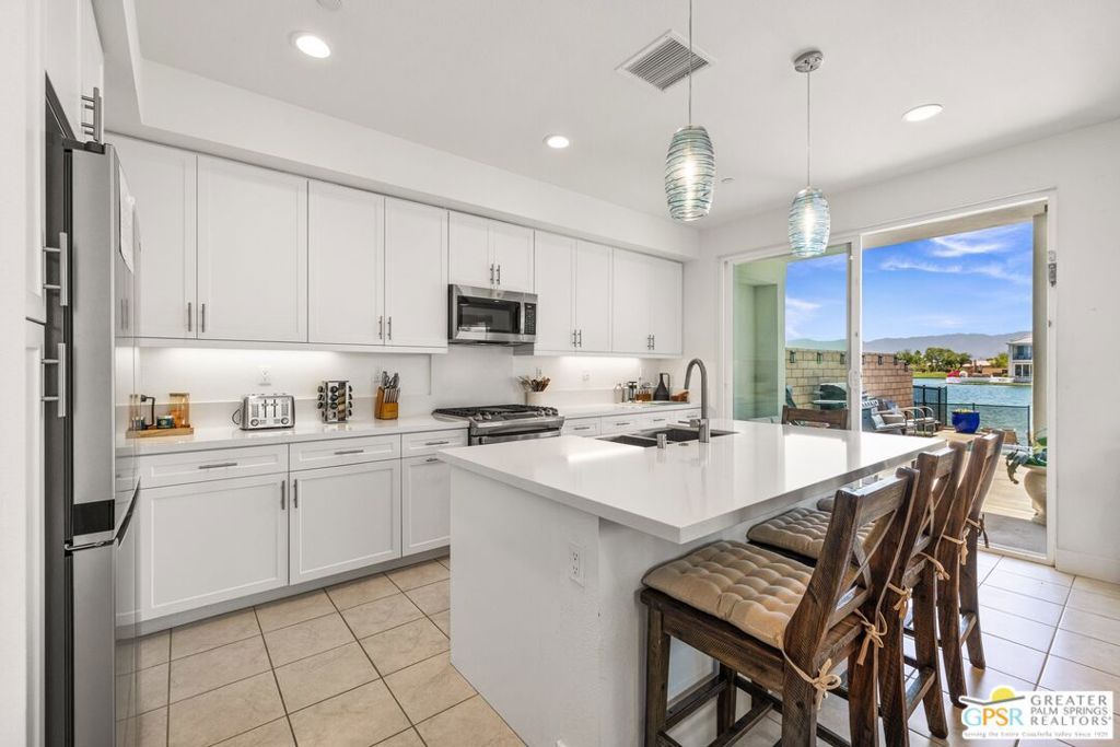 listing image 130725012337070598457
