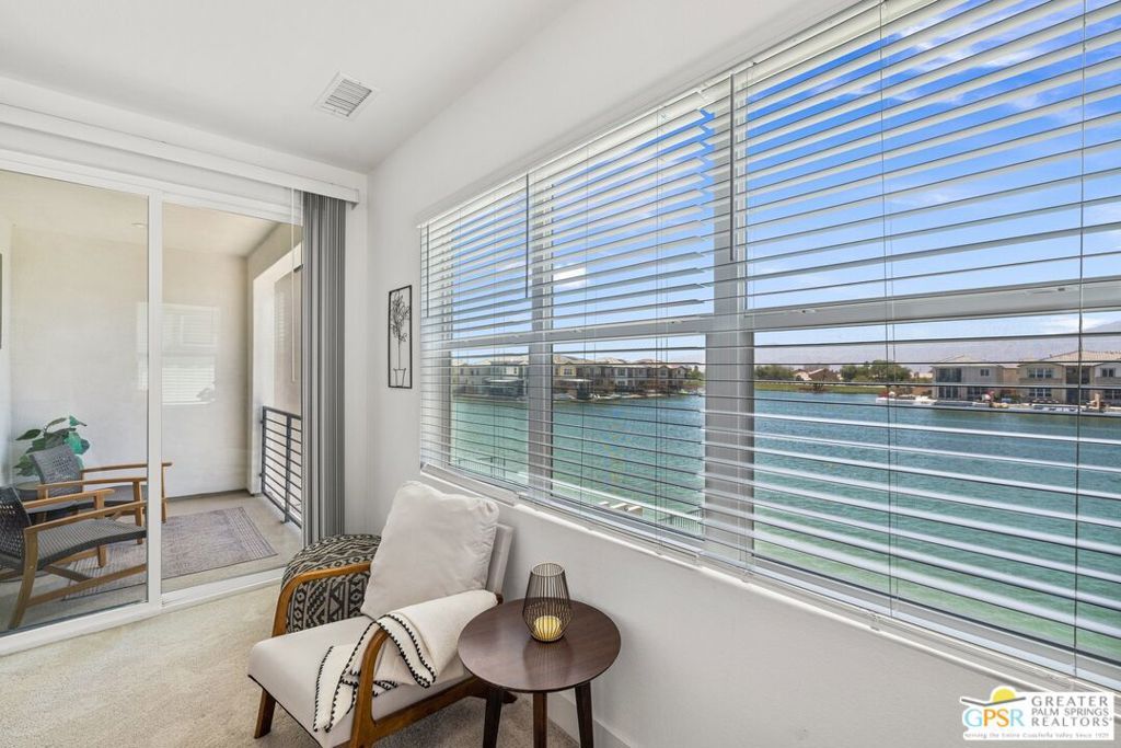 listing image 130722097424526327681