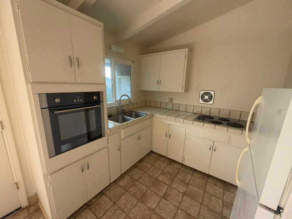 3184 Vista Del Camino