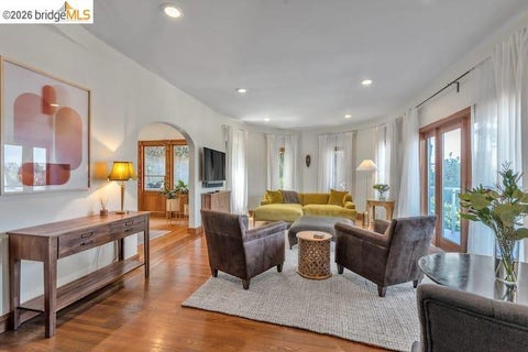Photo of 2038 Lakeshore Ave, Oakland, CA 94606 (MLS # 41152221)