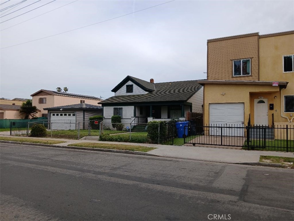 940 W 78th Street