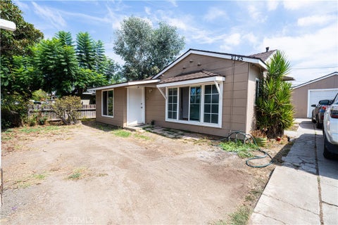 Photo of 2125 Rousselle ST, Santa Ana, CA 92707 (MLS # PW26206274)