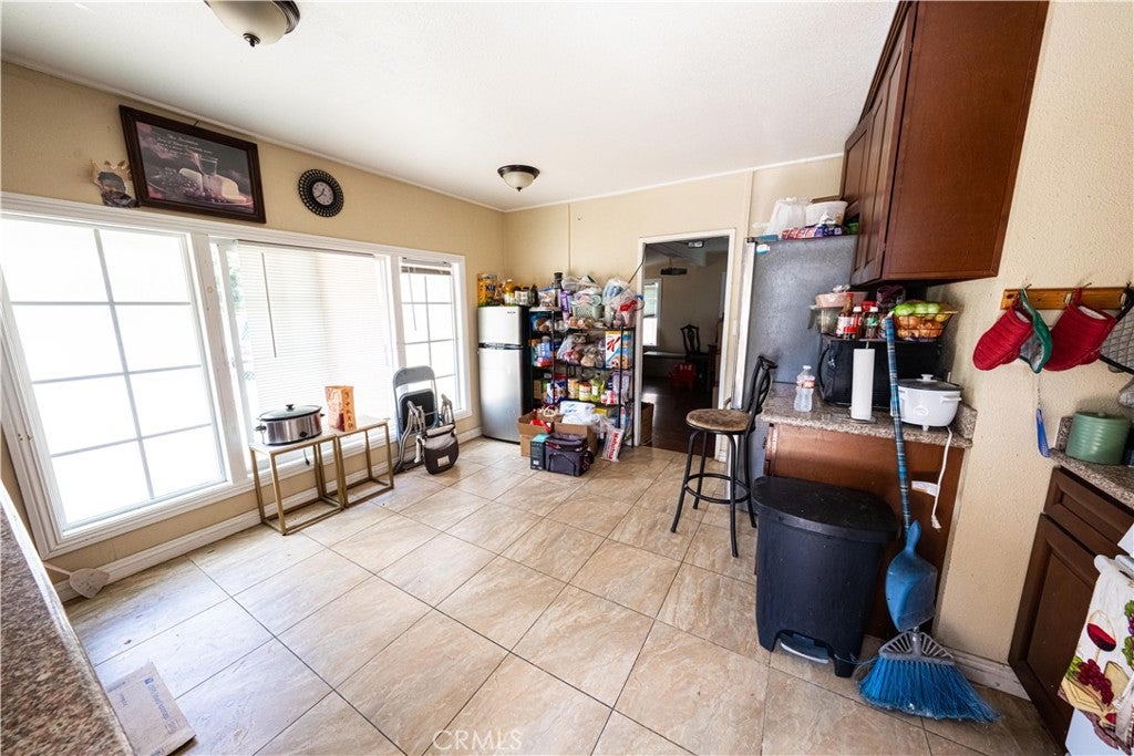 2125 Rousselle