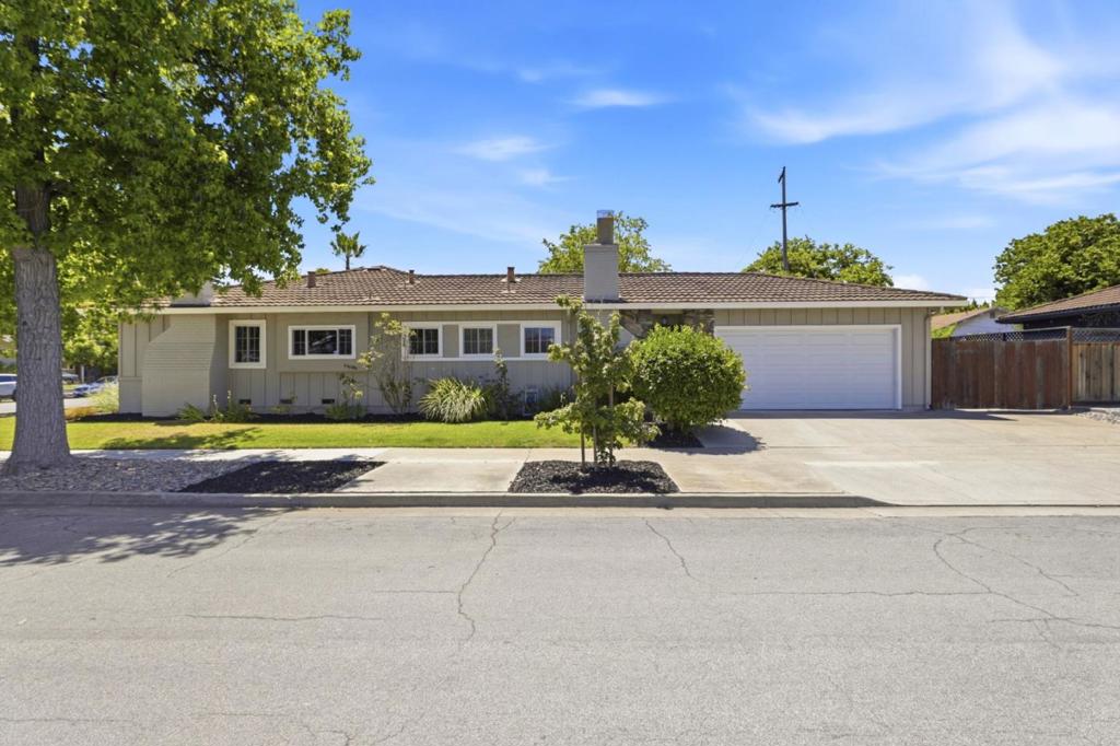 3311 Beacon Lane