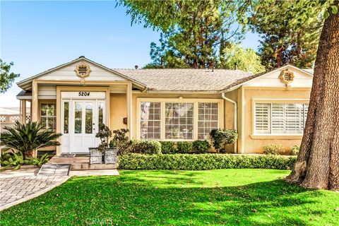 Photo of 5204 Etiwanda, Tarzana, CA 91356 (MLS # SR25264019)