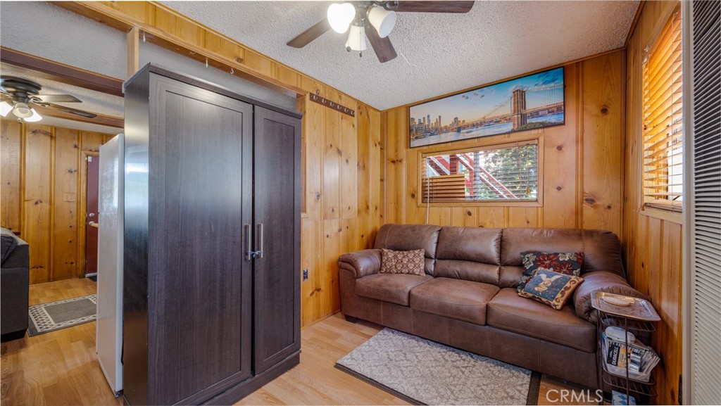Crestline (CRES) - Residential