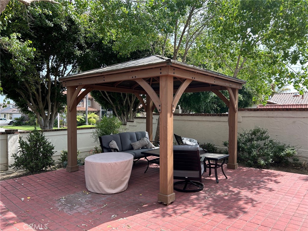 Vista Oceana - Residential