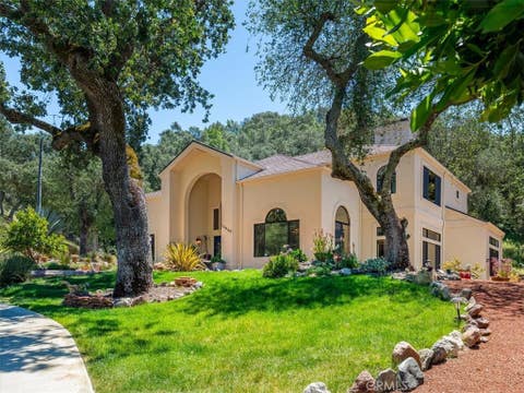 Photo of 13940 Spring Meadow Lane, Atascadero, CA 93422 (MLS # SC26051677)