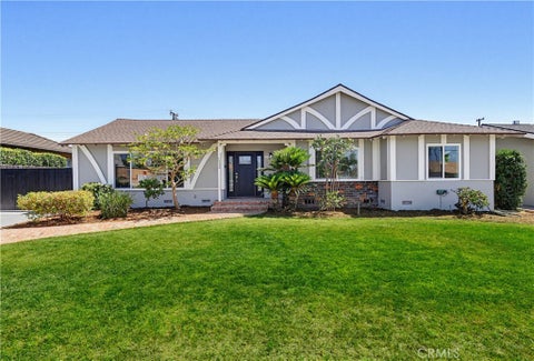 Photo of 1532 E Old Badillo ST, Covina, CA 91724 (MLS # CV26133036)