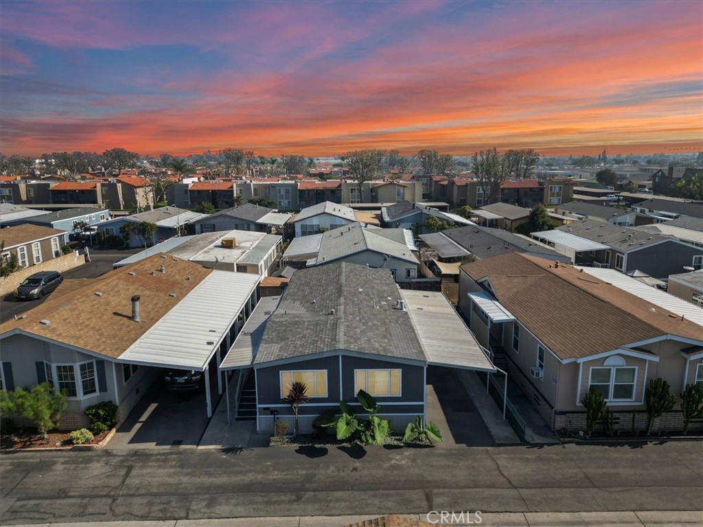 9080 Bloomfield Ave 223