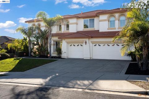 Photo of 1021 Pacific Grove Ct, Brentwood, CA 94513 (MLS # 41129607)