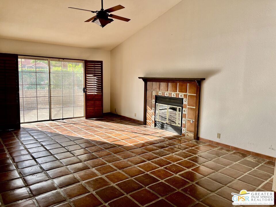 Palm Springs Country Club - Residential