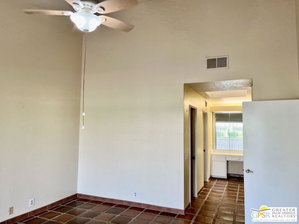 Palm Springs Country Club - Residential