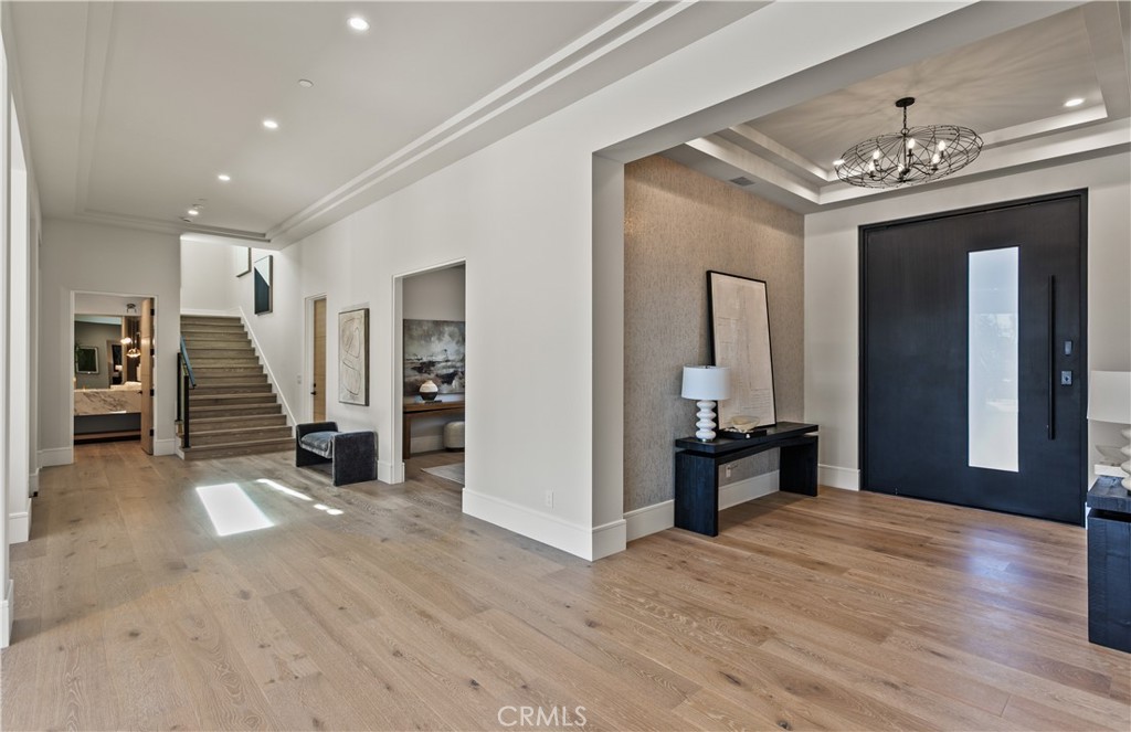 76 Hillcrest Lane