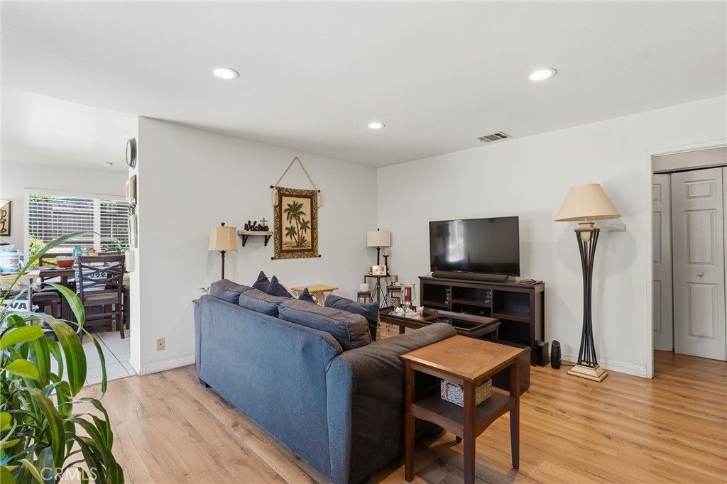 784 Hillcrest Drive