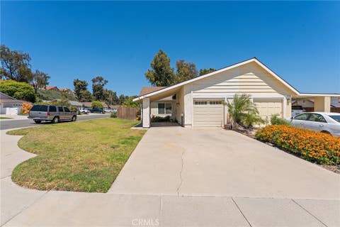 Photo of 784 Hillcrest Drive, Camarillo, CA 93012 (MLS # SR26128518)