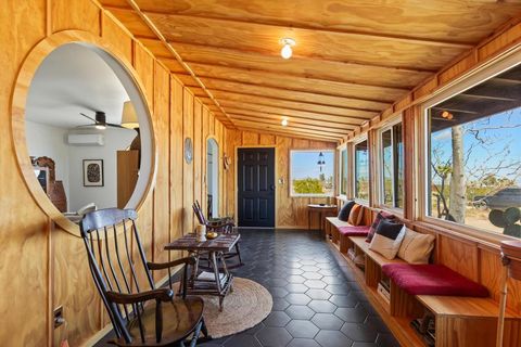 Photo of 822 Inca Trail, Yucca Valley, CA 92284 (MLS # 219145699DA)