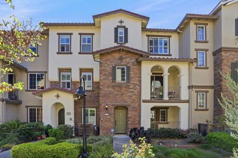 Photo of 34170 Via Torino, Fremont, CA 94555 (MLS # ML82034341)