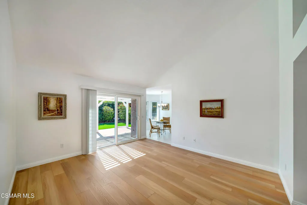 Thousand Oaks, California 91360, United States, 3 Bedrooms Bedrooms, ,2 BathroomsBathrooms,Residential,Pending,106291