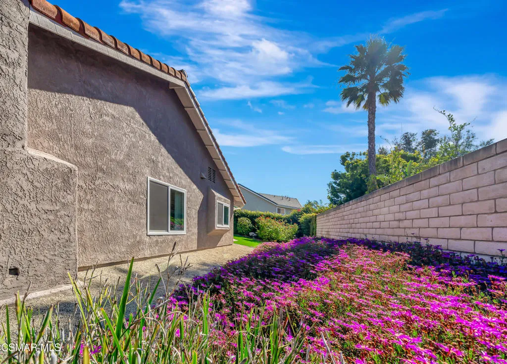 Thousand Oaks, California 91360, United States, 3 Bedrooms Bedrooms, ,2 BathroomsBathrooms,Residential,Pending,106291