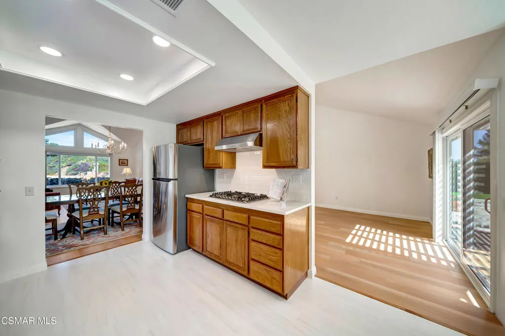 Thousand Oaks, California 91360, United States, 3 Bedrooms Bedrooms, ,2 BathroomsBathrooms,Residential,Pending,106291