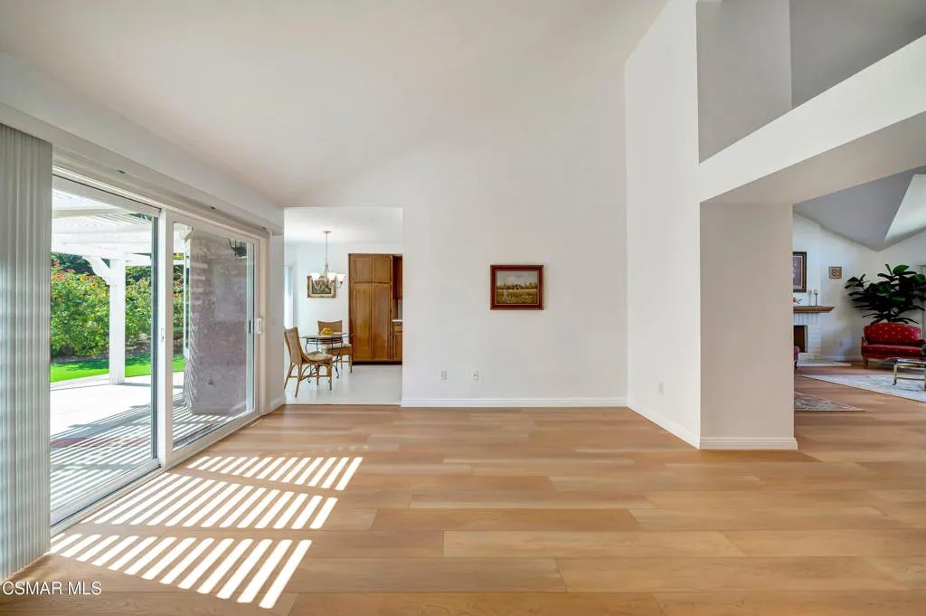 Thousand Oaks, California 91360, United States, 3 Bedrooms Bedrooms, ,2 BathroomsBathrooms,Residential,Pending,106291