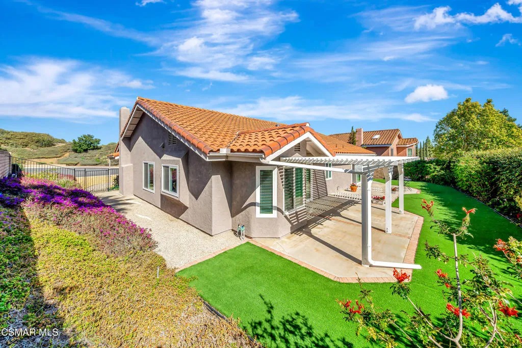 Thousand Oaks, California 91360, United States, 3 Bedrooms Bedrooms, ,2 BathroomsBathrooms,Residential,Pending,106291